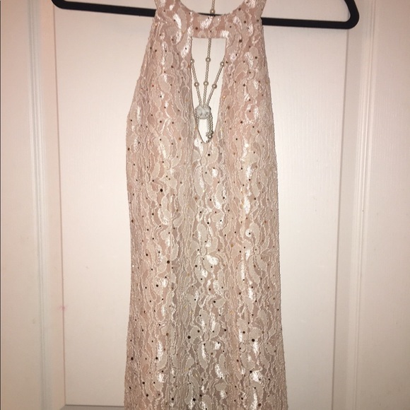 Prom dresses - Picture 4 of 8